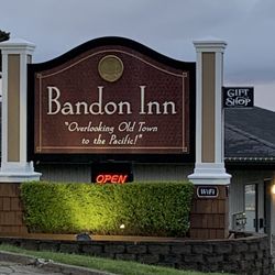 The Bandon Inn - Great signage