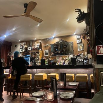 Milk Bar & Bistro - Ambiance - American Near Me - Barcelona, B Milk Bar & Bistro - Ambiance - American Near Me - Barcelona, B