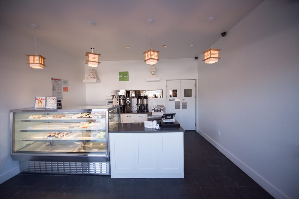 SILK CAKES CLOSED 725 Photos & 296 Reviews 9814 Metropolitan Ave