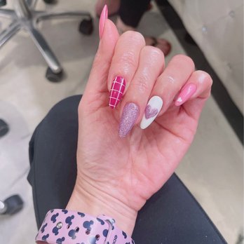 Queen Spa & Nails - Nail Salons Near Me - Sun Valley, California