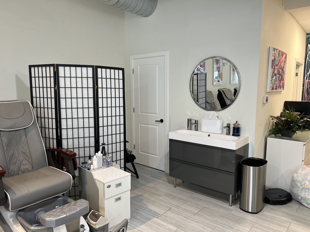 POSH & POLISHED Updated September 2024 50 Photos & 16 Reviews 409