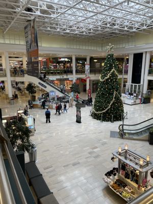 Staten Island Mall by null