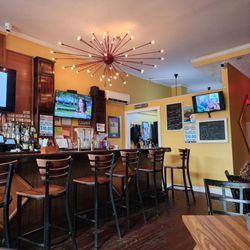 Star Bar and Grill - Bar