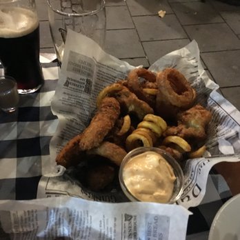 Kilians - Food basket - Irish Pub Near Me - Munich, BY Kilians - Food basket - Irish Pub Near Me - Munich, BY