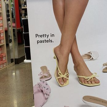 Famous Footwear - Shoe Stores Near Me - Orchard Park, New York