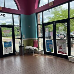 Clean establishment well run and friendly service shares the plaza with bonsai and Residence Inn Poughkeepsie