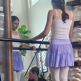 Barre area for trying on pointe shoes Barre area for trying on pointe shoes