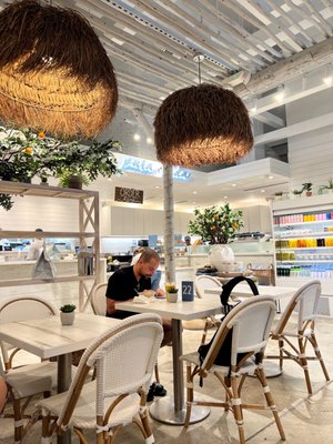 Pura Vida Miami by null