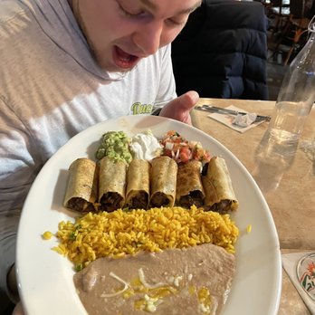 Guapo's Cocina & Bar - Chicken taquitos - Mexican Near Me - Gaithersburg, Maryland Guapo's Cocina & Bar - Chicken taquitos - Mexican Near Me - Gaithersburg, Maryland