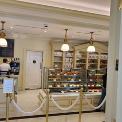Emma’s Patisserie - Elegant surroundings