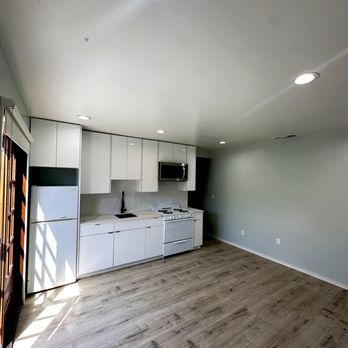 Simple Garage Conversions - Kitchen post-construction - General Contractors Near Me - Los Angeles, California Simple Garage Conversions - Kitchen post-construction - General Contractors Near Me - Los Angeles, California