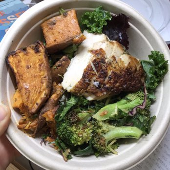 Dig Inn - Herbed chicken, broccoli, sweet potato over a bed of greens - New American Near Me - New York, New York