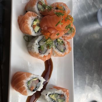 Mon Roll House - Hana Awaka Sparkling Flower - Japanese Near Me - Santa Monica, California Mon Roll House - Hana Awaka Sparkling Flower - Japanese Near Me - Santa Monica, California