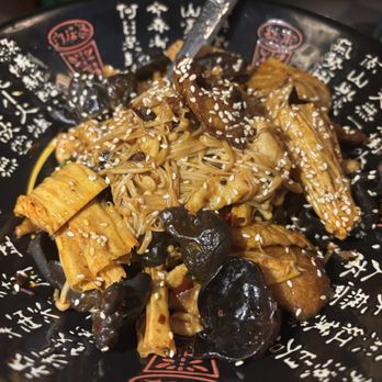 Blue Willow 夜来湘 - Mala pot - Szechuan Near Me - New York, New York Blue Willow 夜来湘 - Mala pot - Szechuan Near Me - New York, New York