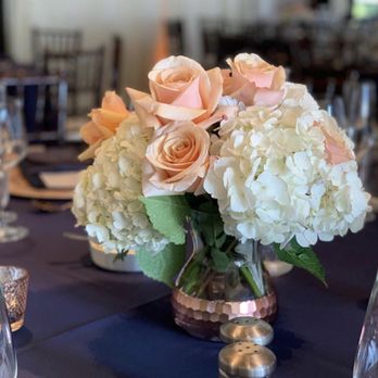 Huyen Flowers - Florists Near Me Huyen Flowers - Florists Near Me