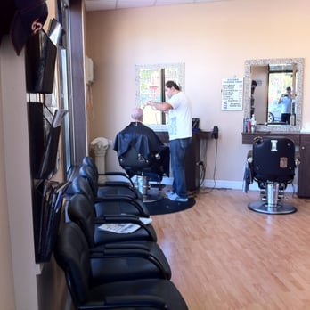Oxford Barber Shop - Barbers Near Me - London, Ontario Oxford Barber Shop - Barbers Near Me - London, Ontario