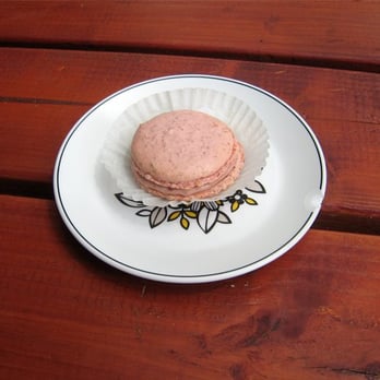 Coffee Gallery - Strawberry chèvre macaron. - Coffee & Tea Near Me - Haleiwa, Hawaii Coffee Gallery - Strawberry chèvre macaron. - Coffee & Tea Near Me - Haleiwa, Hawaii