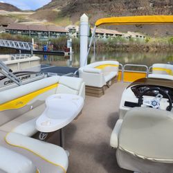 Crescent Bar Excursions - Great boat on the water like new