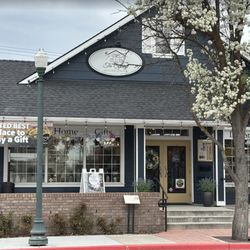 The Cottage on Second Avenue - Welcome
