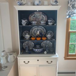 VNA Thriftique - Hutch from Thriftique.