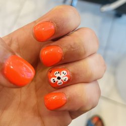 Diamond Nailspa - Natural dip hawaiian style nails