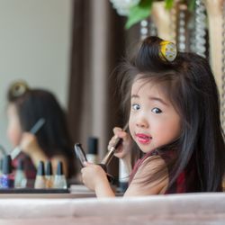 Mr & Mrs Wedding - makeup time!