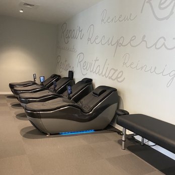 EōS Fitness - Massage Room - Gyms Near Me - Tempe, Arizona EōS Fitness - Massage Room - Gyms Near Me - Tempe, Arizona