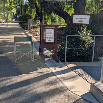 Rancho Los Alamitos - Welcome! Please head to the right upon entry - Landmarks & Historical Buildings Near Me - Long Beach, California Rancho Los Alamitos - Welcome! Please head to the right upon entry - Landmarks & Historical Buildings Near Me - Long Beach, California
