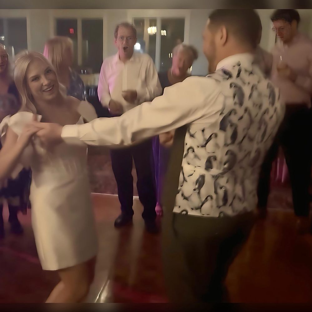 Ashton Wolf Dueling Pianos - Bride and groom dancing - Musicians Near Me Ashton Wolf Dueling Pianos - Bride and groom dancing - Musicians Near Me