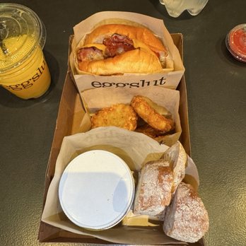 Eggslut - Bacon, Egg & Cheese, Truffle Hashbrowns and Slut - Breakfast & Brunch Near Me - Las Vegas, Nevada Eggslut - Bacon, Egg & Cheese, Truffle Hashbrowns and Slut - Breakfast & Brunch Near Me - Las Vegas, Nevada