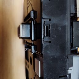 4x4 Module controller side with broken retainer clips
