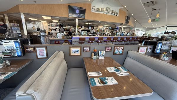 Mel's Drive-in by null