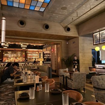 Double Knot - Dining area - Sushi Bars Near Me - Miami, Florida