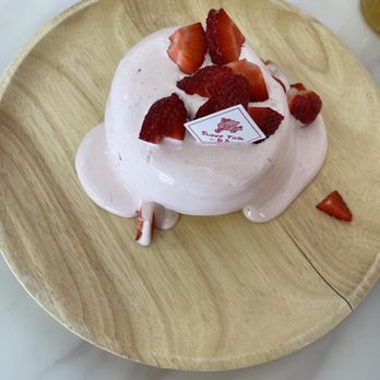Sweet Talk - Strawberry Pancake - Desserts Near Me - Las Vegas, Nevada Sweet Talk - Strawberry Pancake - Desserts Near Me - Las Vegas, Nevada