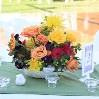 Social Chemistry Events - Classic floral centerpiece design - DJs Near Me - Los Alamitos, California Social Chemistry Events - Classic floral centerpiece design - DJs Near Me - Los Alamitos, California