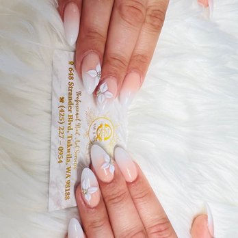 Queenie Nail & Spa - Almond ombré french - Nail Salons Near Me - Seattle, Washington Queenie Nail & Spa - Almond ombré french - Nail Salons Near Me - Seattle, Washington