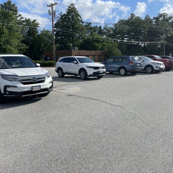 MaryAnn's Diner - This is what I *think* is supposed to be the parking lot entrance/exit. Stupid design is stupid.‍ - American Near Me - Amherst, New Hampshire