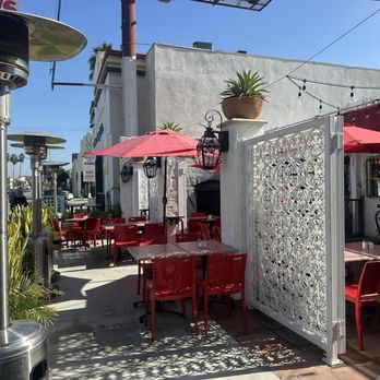 El Coyote - Outdoor patio - Mexican Near Me - Los Angeles, California El Coyote - Outdoor patio - Mexican Near Me - Los Angeles, California