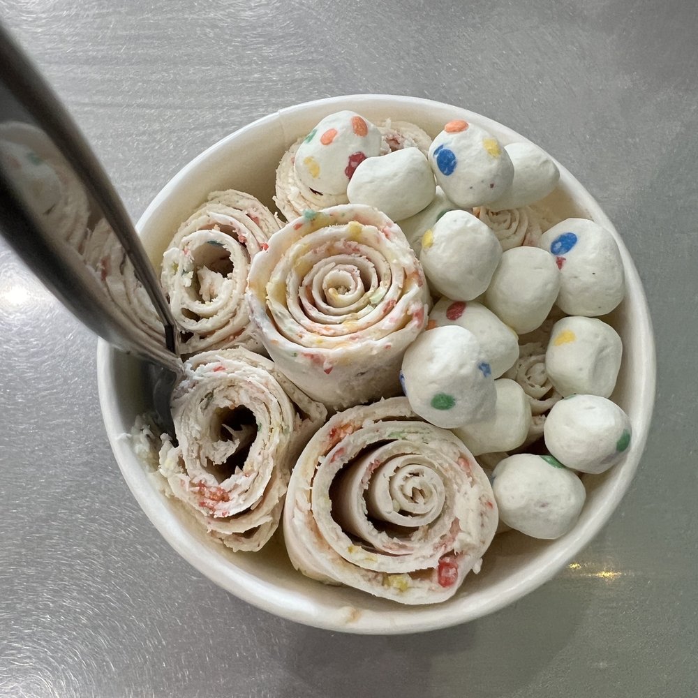 Milk Jar - Bridgewater Falls - a bowl of rolled up rolls - Bubble Tea Near Me - Hamilton, Ohio