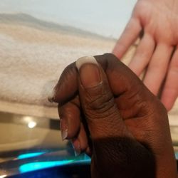 Isabella Nails & Spa - Shockingly bad
