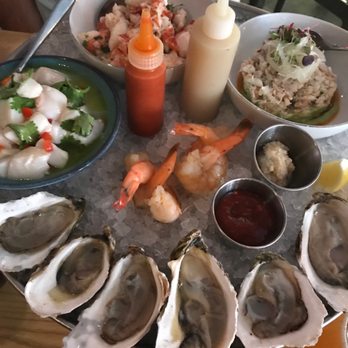 Select Oyster Bar - Gloucester plateau - Seafood Near Me - Boston, Massachusetts Select Oyster Bar - Gloucester plateau - Seafood Near Me - Boston, Massachusetts