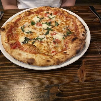 Taverna - Margherita pizza - tasty - Cocktail Bars Near Me - Kapalua, Hawaii Taverna - Margherita pizza - tasty - Cocktail Bars Near Me - Kapalua, Hawaii