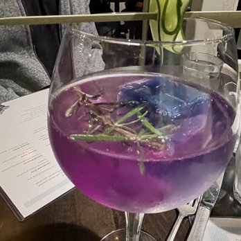Della's - Gin and tonic - Pizza Near Me - Paso Robles, California Della's - Gin and tonic - Pizza Near Me - Paso Robles, California