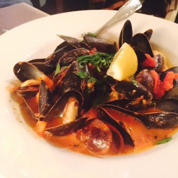 Zefferelli's - Tomato cream mussels. (Appetizer) - Italian Near Me - Vancouver, British Columbia