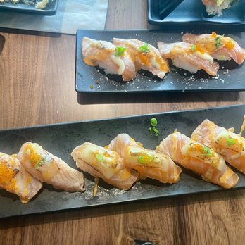 Kan Sushi - Sushi Bars Near Me - Honolulu, Hawaii