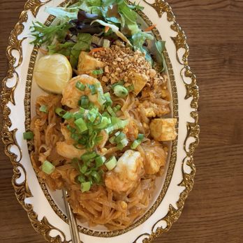 One House Bistro - Pad Thai with prawns - Asian Fusion Near Me - San Ramon, California One House Bistro - Pad Thai with prawns - Asian Fusion Near Me - San Ramon, California