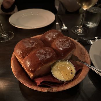 Trivoli Tavern - Warm parkerhouse rolls - American Near Me - Chicago, Illinois