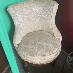 Junk and Disorderly Thrift Store