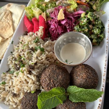 Craft Pita - Platter (Half Rice & Half Salad) - Mediterranean Near Me - Houston, Texas