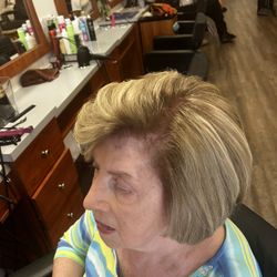 Salon Bella